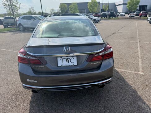 Used 2016 Honda Accord Sport image 6