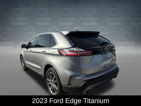 Used 2023 Ford Edge Titanium image 3