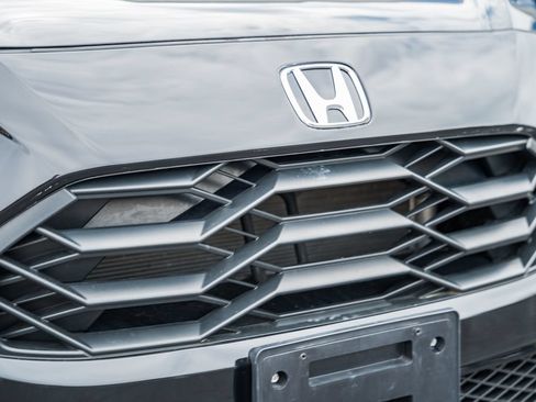 Used 2025 Honda HR-V Sport image 8