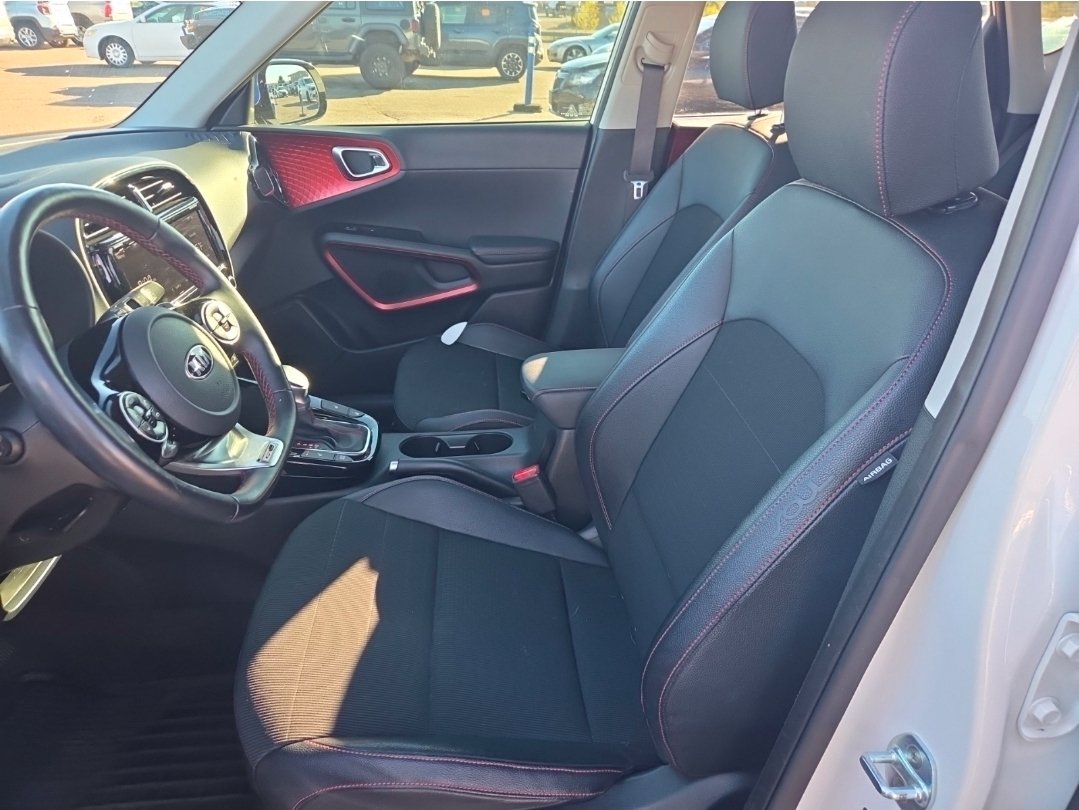Used 2020 Kia Soul GT-Line Turbo FWD image 11
