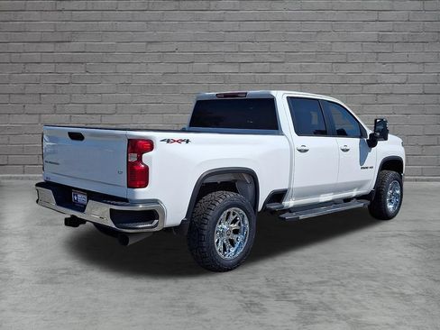 Used 2025 Chevrolet Silverado 2500 LT w/ Convenience Package AWD/4WD image 12