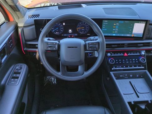 Used 2025 Hyundai Santa Fe Calligraphy image 16