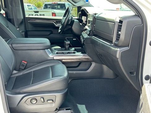 Used 2023 Chevrolet Silverado 1500 LTZ w/ LTZ Convenience Package II AWD/4WD image 12