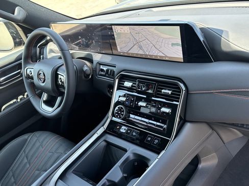 New 2025 Nissan Armada PRO-4X w/ Pro-4X Premium Package image 17