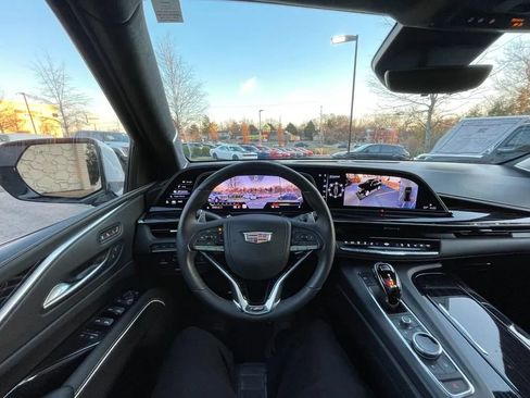 Used 2023 Cadillac Escalade V AWD/4WD image 12