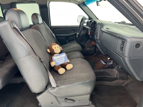 Used 2000 Chevrolet Silverado 2500 W/T w/ Firm Ride Suspension Pkg image 22