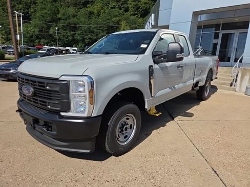 New 2026 Ford F350 XL AWD/4WD image 3
