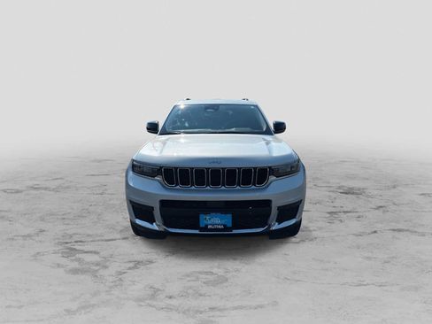 Used 2022 Jeep Grand Cherokee L Laredo w/ Luxury Tech Group I AWD/4WD image 3