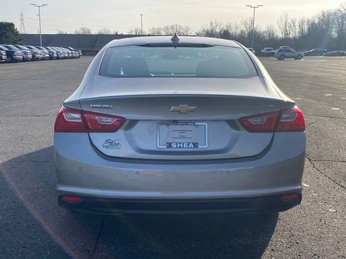 Used 2024 Chevrolet Malibu LT image 3