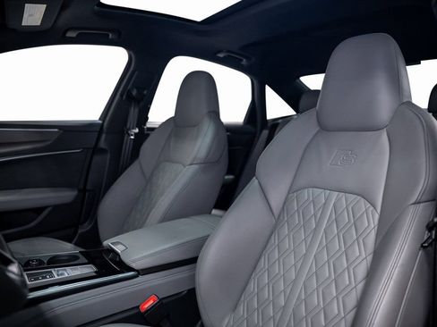 Used 2023 Audi S6 Prestige image 32