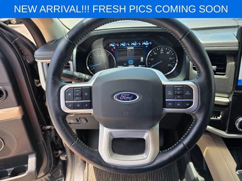 Used 2023 Ford Expedition XLT RWD image 12