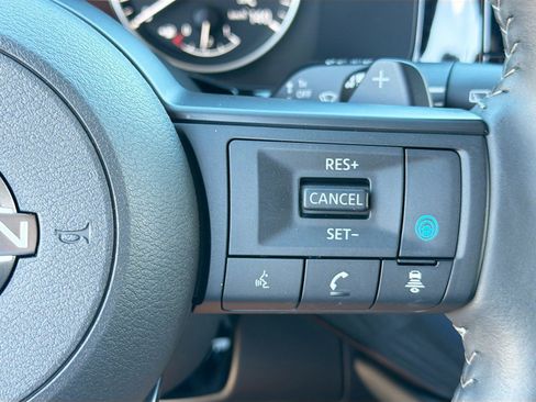 Used 2025 Nissan Pathfinder SV AWD/4WD image 17