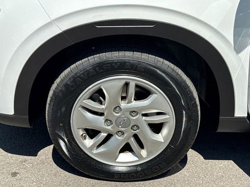 Used 2020 Hyundai Venue SEL FWD image 22