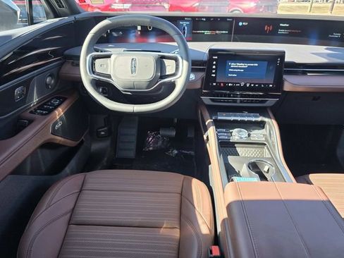 New 2026 Lincoln Nautilus Reserve w/ Jet Appearance Package image 6