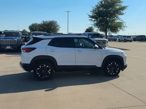 Certified 2023 Chevrolet TrailBlazer LT w/ Convenience Package FWD image 2
