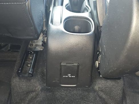 Used 2020 Chevrolet Trax LT w/ LT Convenience Package FWD image 23