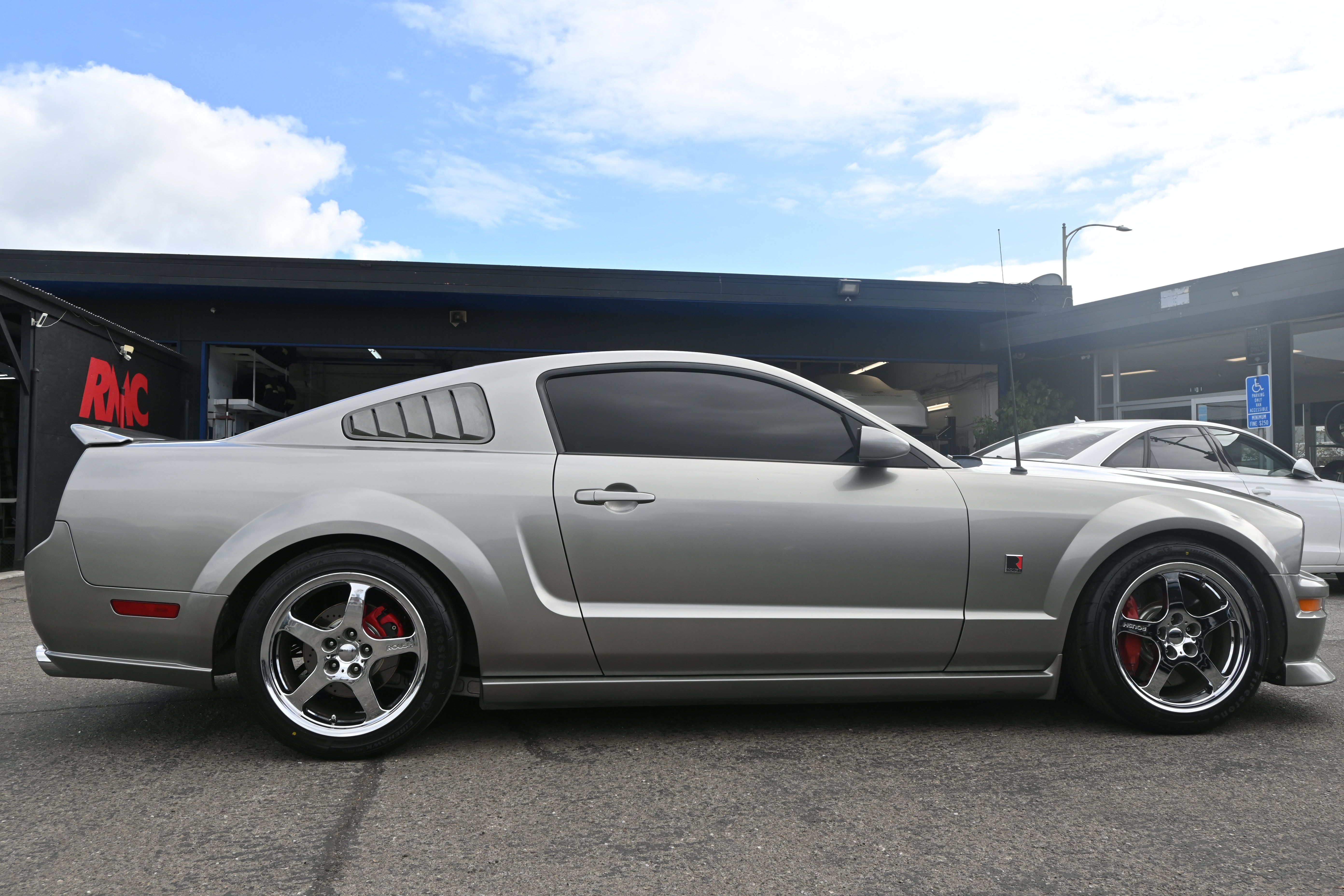 Used 2008 Ford Mustang GT RWD image 11