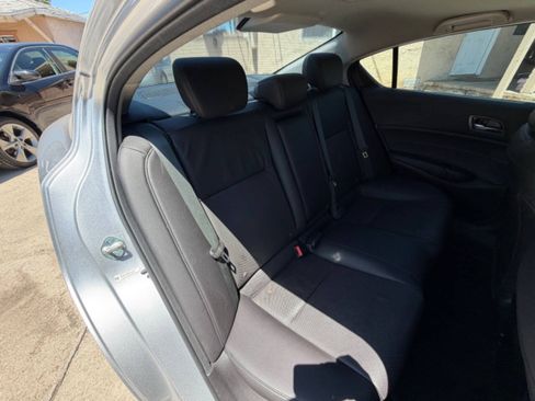 Used 2013 Acura ILX w/ Premium Package FWD image 9