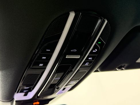 Certified 2022 Porsche Cayenne image 27