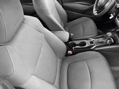 Used 2023 Toyota Corolla LE image 18