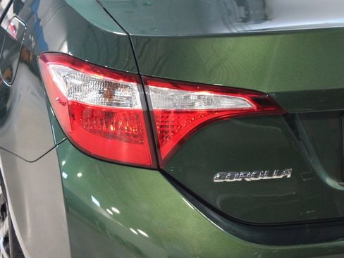 Used 2015 Toyota Corolla LE image 34