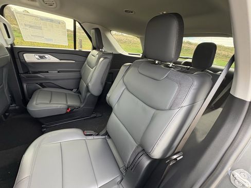 New 2026 Ford Explorer Active w/ Active Comfort Package image 28