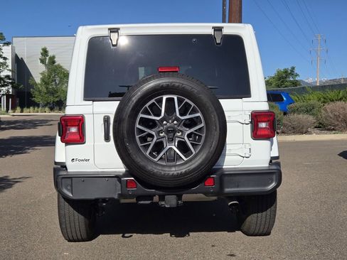 Used 2024 Jeep Wrangler Unlimited Sahara w/ Safety Group AWD/4WD image 6
