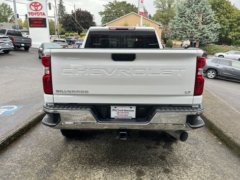 Used 2024 Chevrolet Silverado 2500 LT AWD/4WD image 7