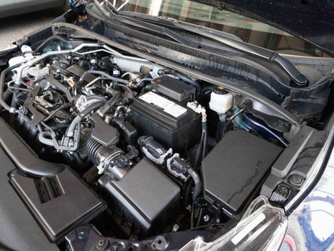 Used 2024 Toyota Corolla LE image 32