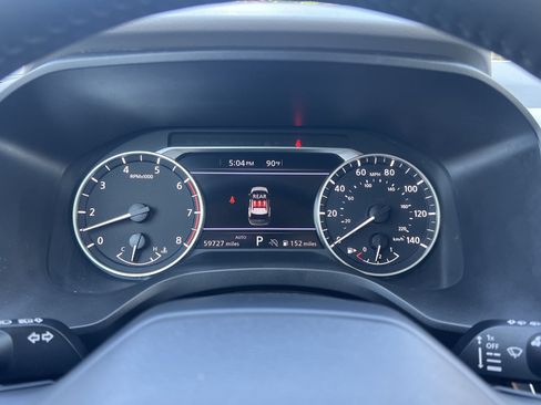 Used 2025 Nissan Rogue SV AWD/4WD image 11