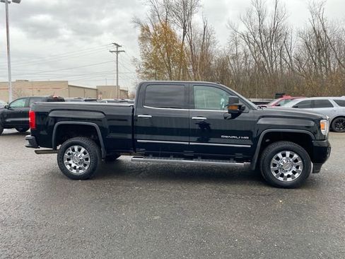 Used 2018 GMC Sierra 2500 Denali w/ Snow Plow Prep Package image 6