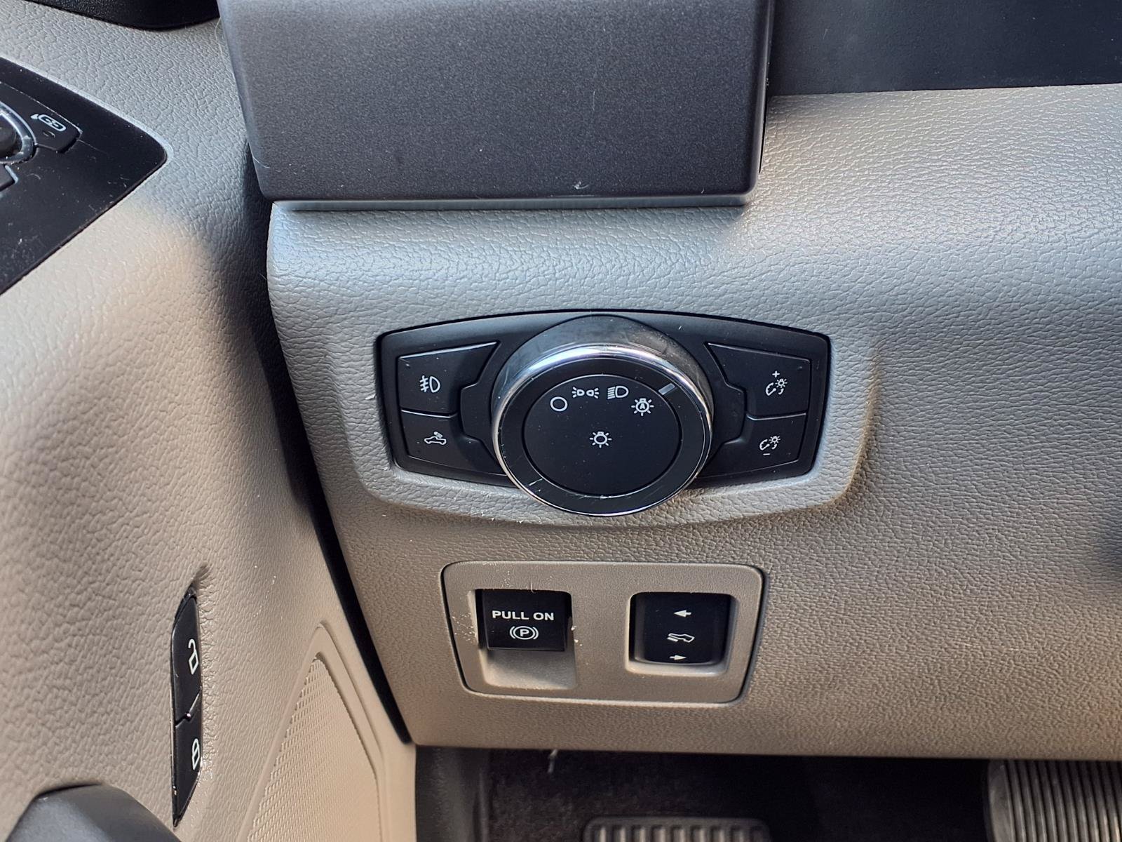 Used 2018 Ford F150 XLT w/ Equipment Group 302A Luxury AWD/4WD image 11