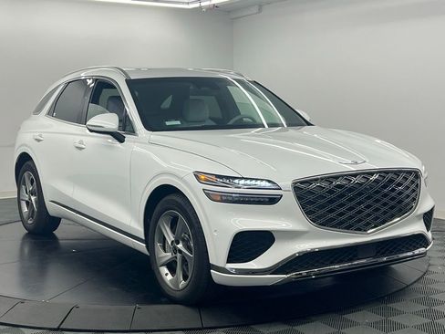 Used 2026 Genesis GV70 2.5T Advanced image 2