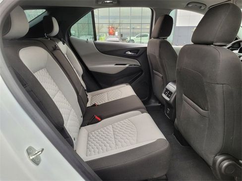 Used 2020 Chevrolet Equinox LS image 15