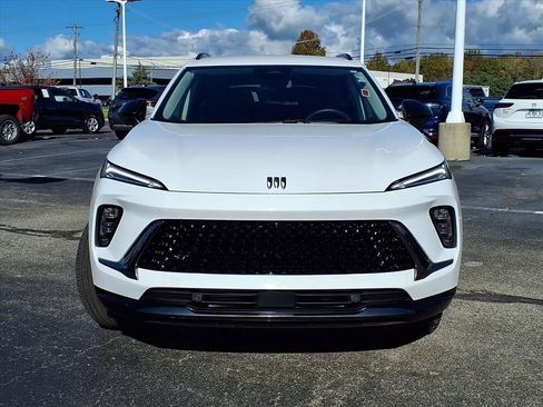 Certified 2025 Buick Envision Sport Touring image 28