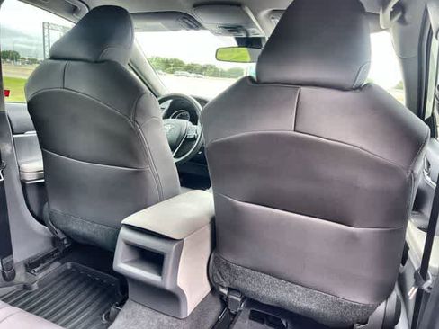 Used 2021 Toyota Camry LE FWD image 13