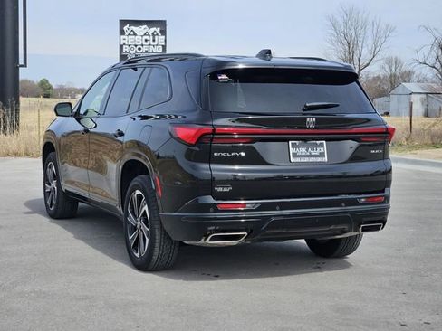 Used 2025 Buick Enclave Sport Touring image 5