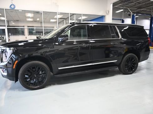 New 2026 GMC Yukon XL Elevation w/ Elevation Premium Package AWD/4WD image 7