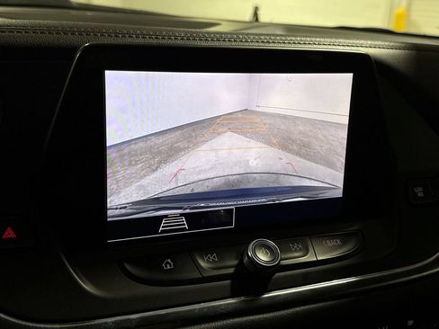Used 2022 Chevrolet Blazer LT FWD image 15