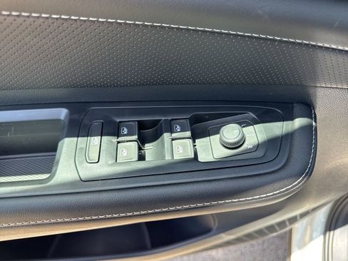 New 2026 Volkswagen Atlas Cross Sport SE FWD image 19