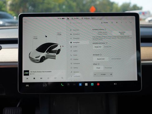 Used 2022 Tesla Model 3 Long Range AWD/4WD image 13