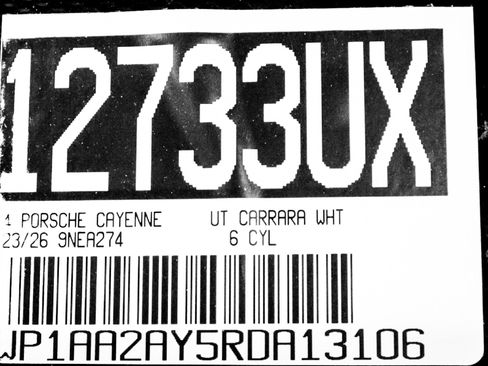 Certified 2024 Porsche Cayenne AWD/4WD image 28