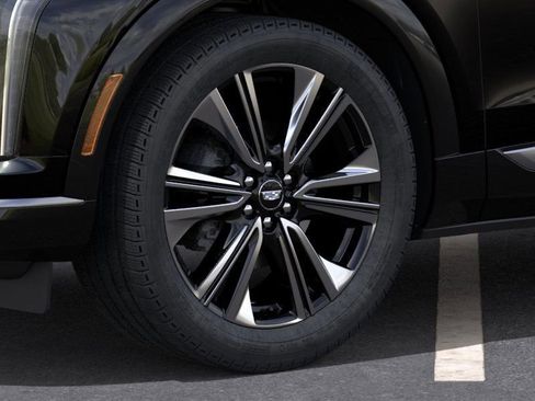 New 2026 Cadillac Optiq Luxury 2 image 9