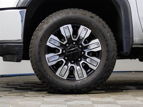 Used 2022 GMC Sierra 2500 SLE w/ SLE Value Package; image 39