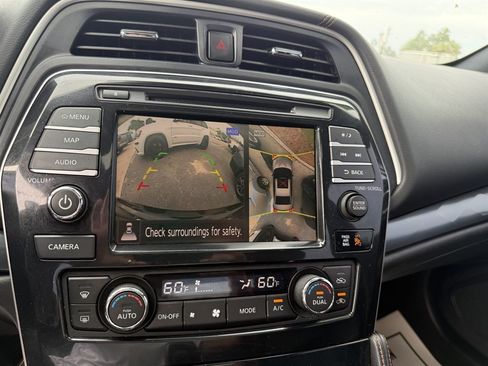 Used 2020 Nissan Maxima SR w/ Sport Mat Group FWD image 19