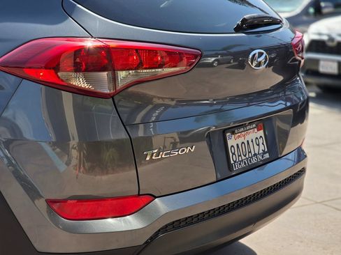 Used 2017 Hyundai Tucson SE w/ SE Popular Package 02 FWD image 10