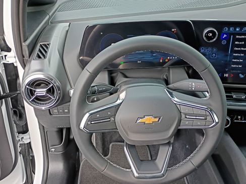 New 2026 Chevrolet Equinox EV LT w/ Comfort Package image 29