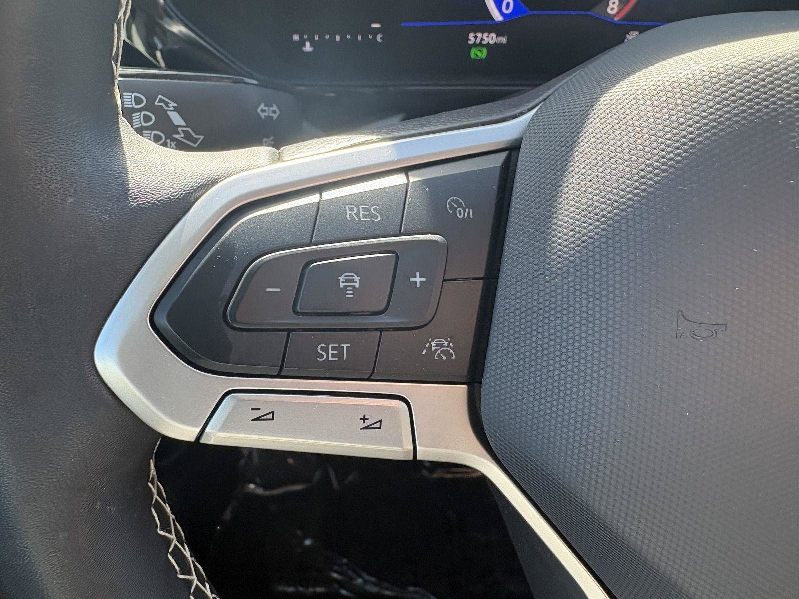 Certified 2023 Volkswagen Taos S AWD/4WD image 17
