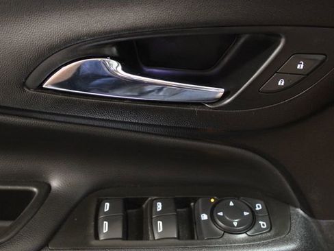 Certified 2021 Chevrolet Equinox LT image 18