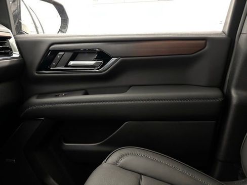 New 2026 GMC Yukon Denali w/ Denali Reserve Package image 50